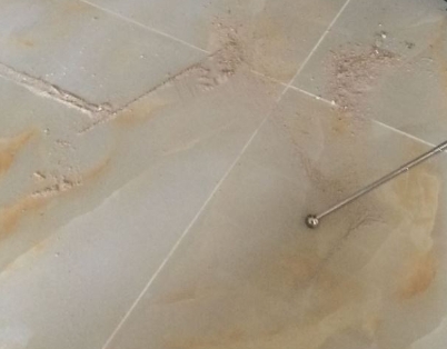 青岛市瓷砖空鼓维修公司分享粘合剂选择不当在瓷砖铺贴过程中可能导致以下问题